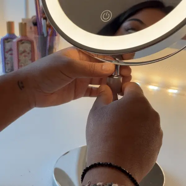 LumiGlow Pro Intelligent makeupspejl med justerbart LED-lys og 10x forstørrelse - Image 7